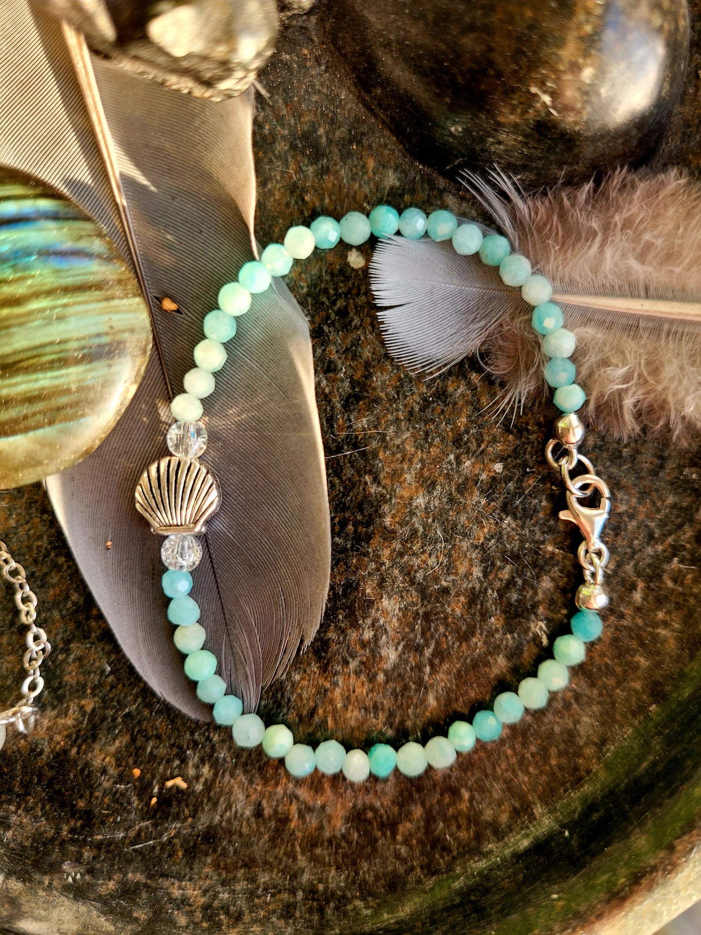 Bracelet en Amazonite facettée, coquillage et fermoir en Argent