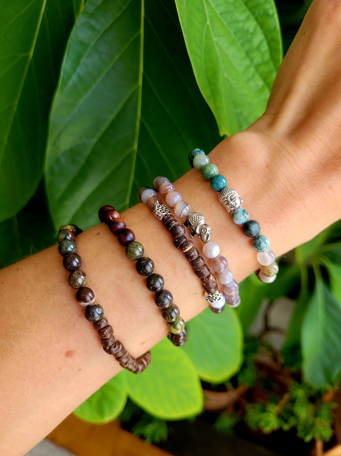 Bracelet en Jaspe Héliotrope et perles de Coco