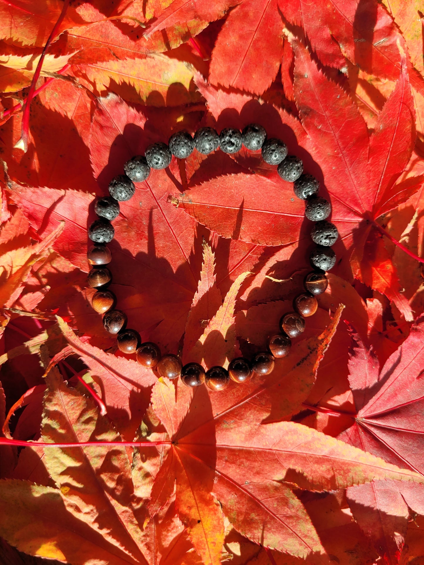 Bracelet en Lave et Oeil de Taureau