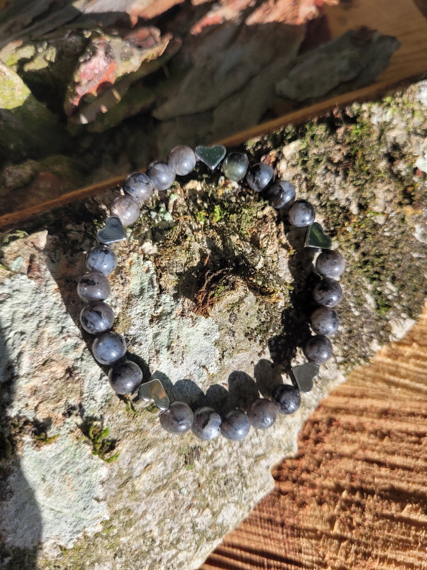 Bracelet en Labradorite et coeurs argentés