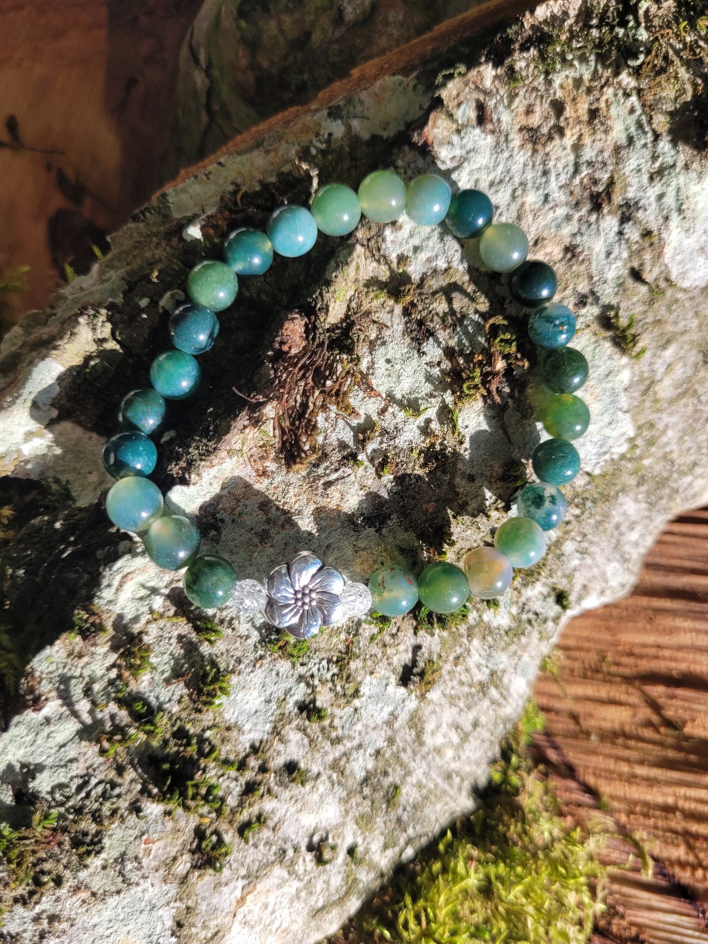 Bracelet en Agate Mousse, Cristal Iris et fleur argentée