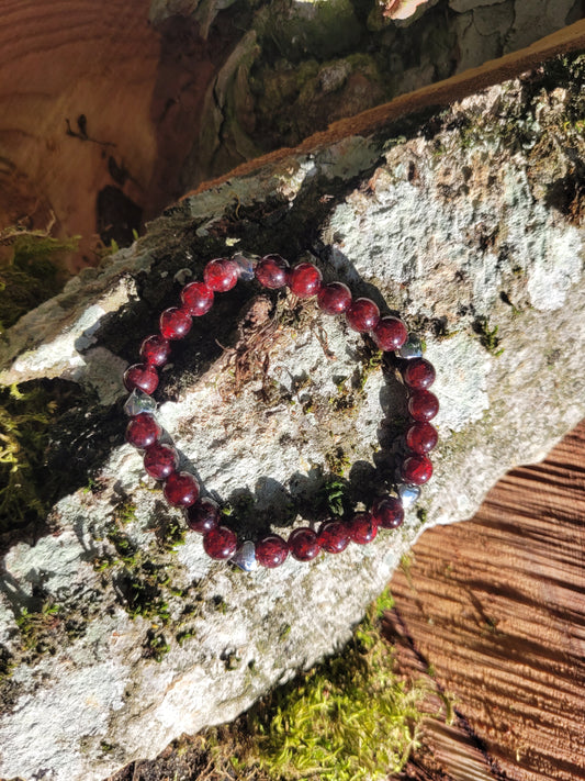 Bracelet en Grenat Almandin et coeurs argentés