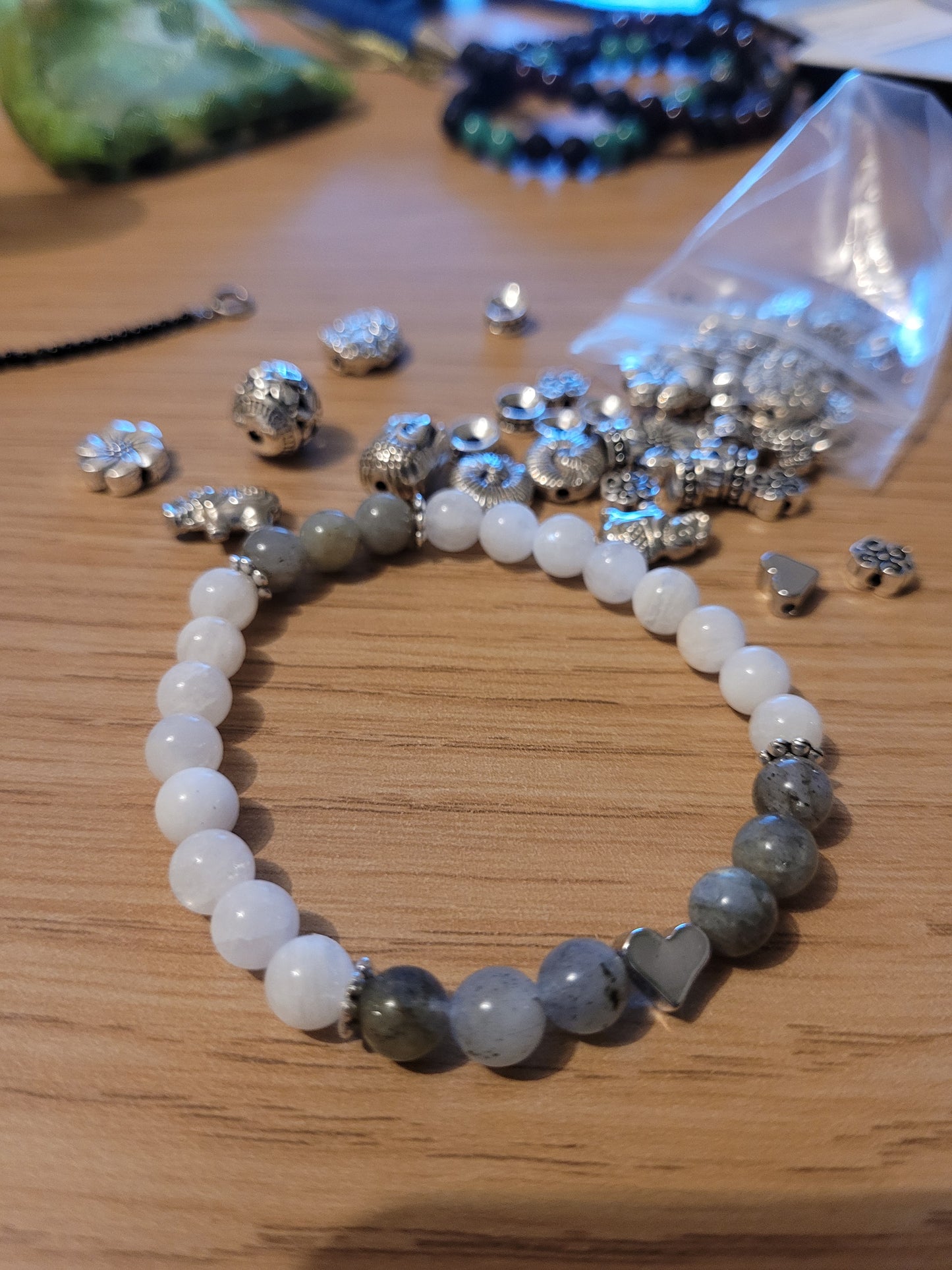 Bracelet en Pierre de Lune, Labradorite et coeur argenté