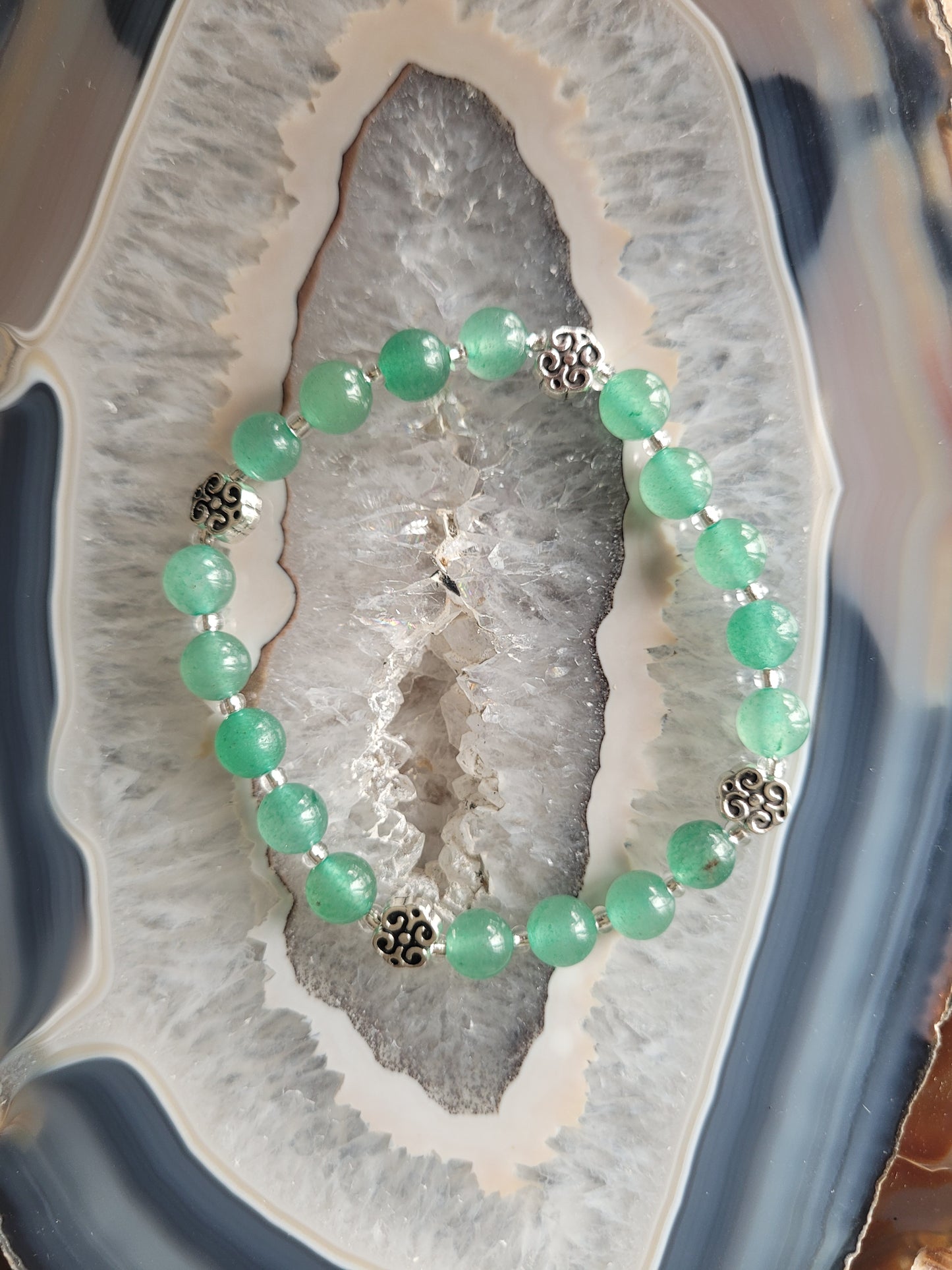 Bracelet en Aventurine verte et fleurs argentées