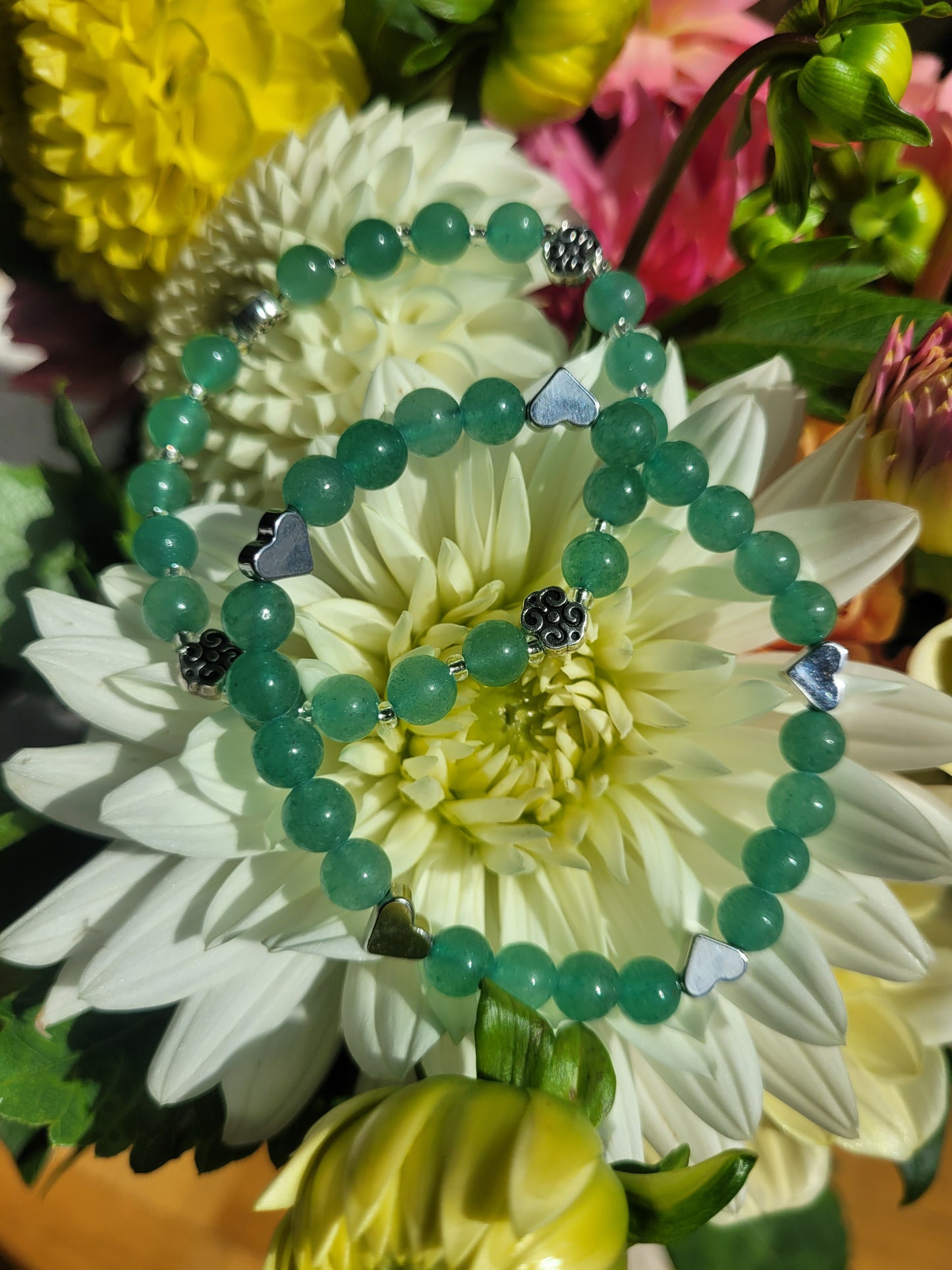 Bracelet en Aventurine verte et fleurs argentées