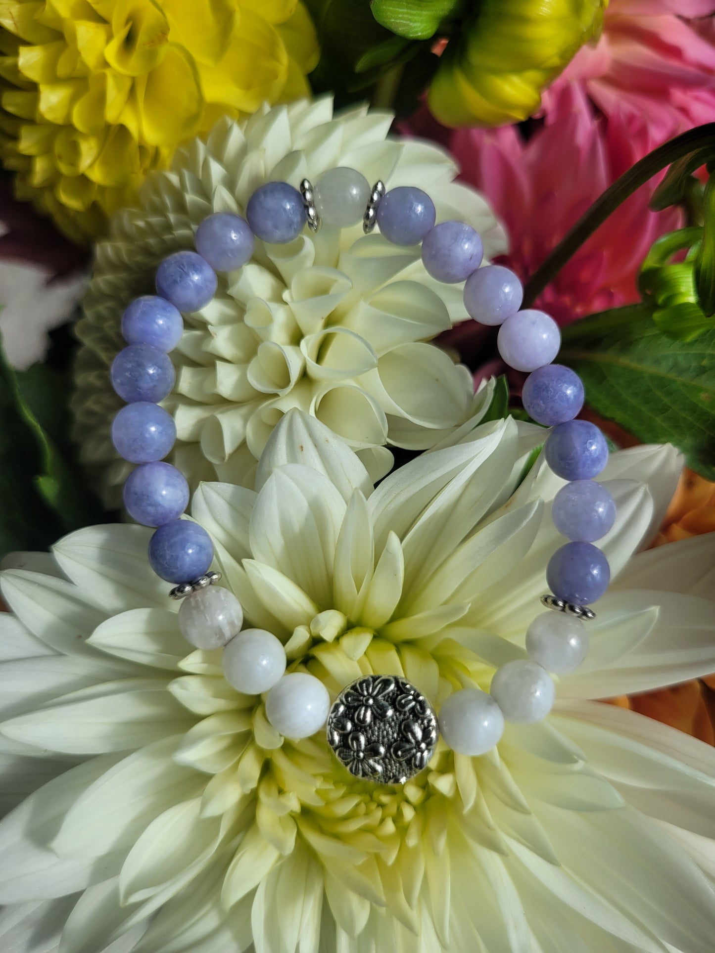 Bracelet en Pierre de Lune, Quartz Bleu, avec fleurs argentées
