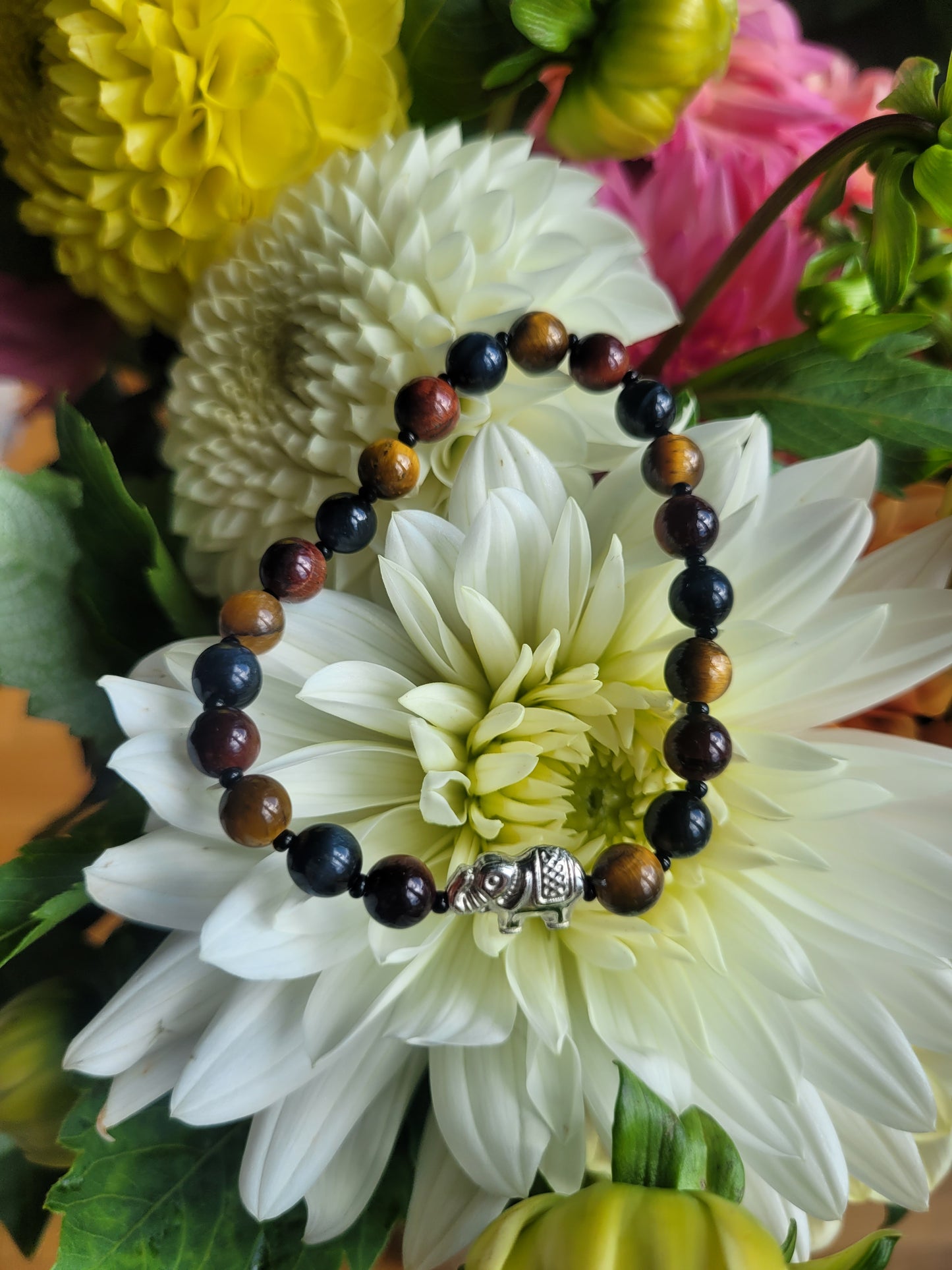 Bracelet de Protection en Oeil de Tigre, Oeil de Boeuf, Oeil de Faucon et éléphant argenté