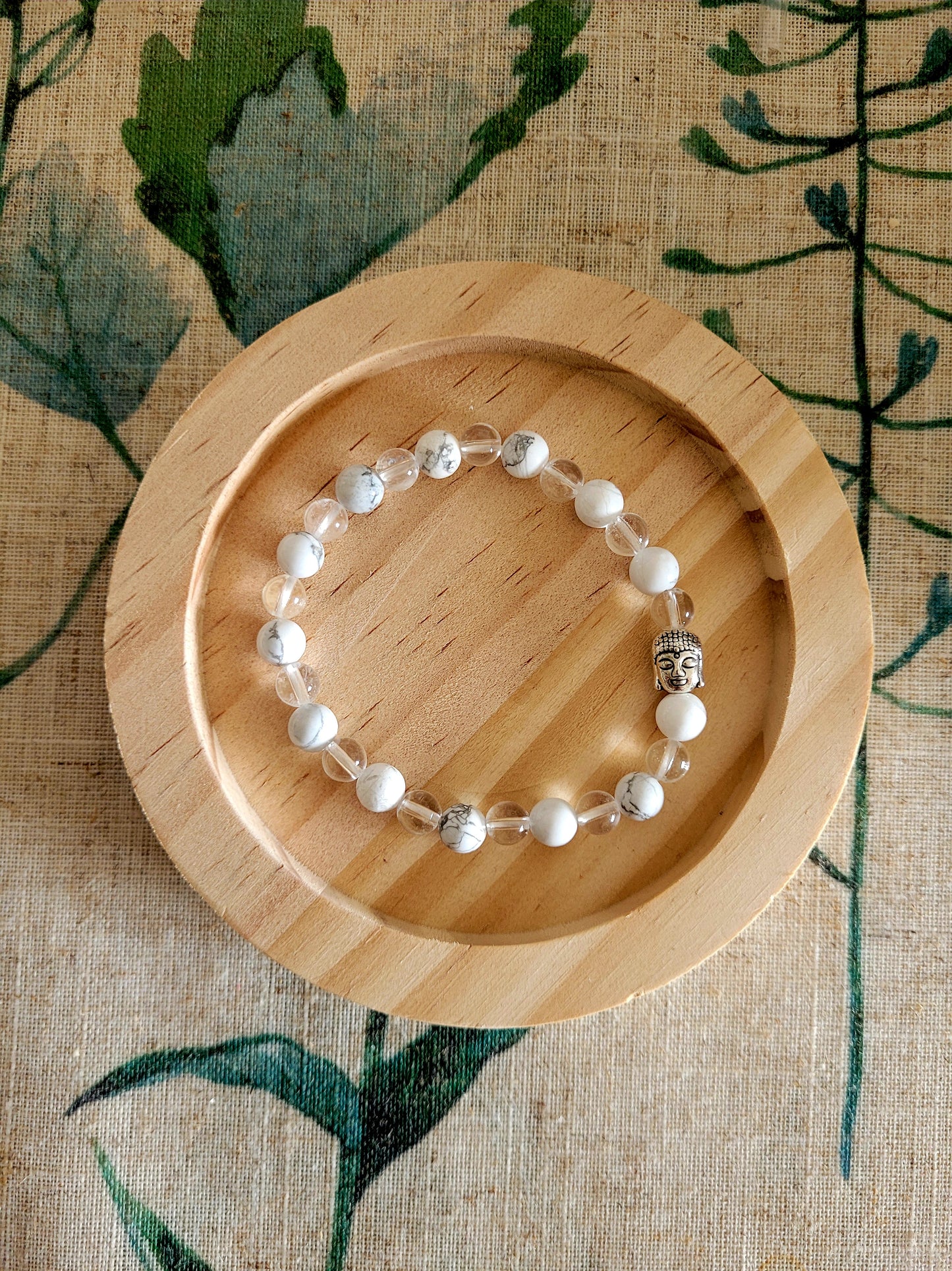 Bracelet en Magnésite, Cristal de Roche et Bouddha argenté