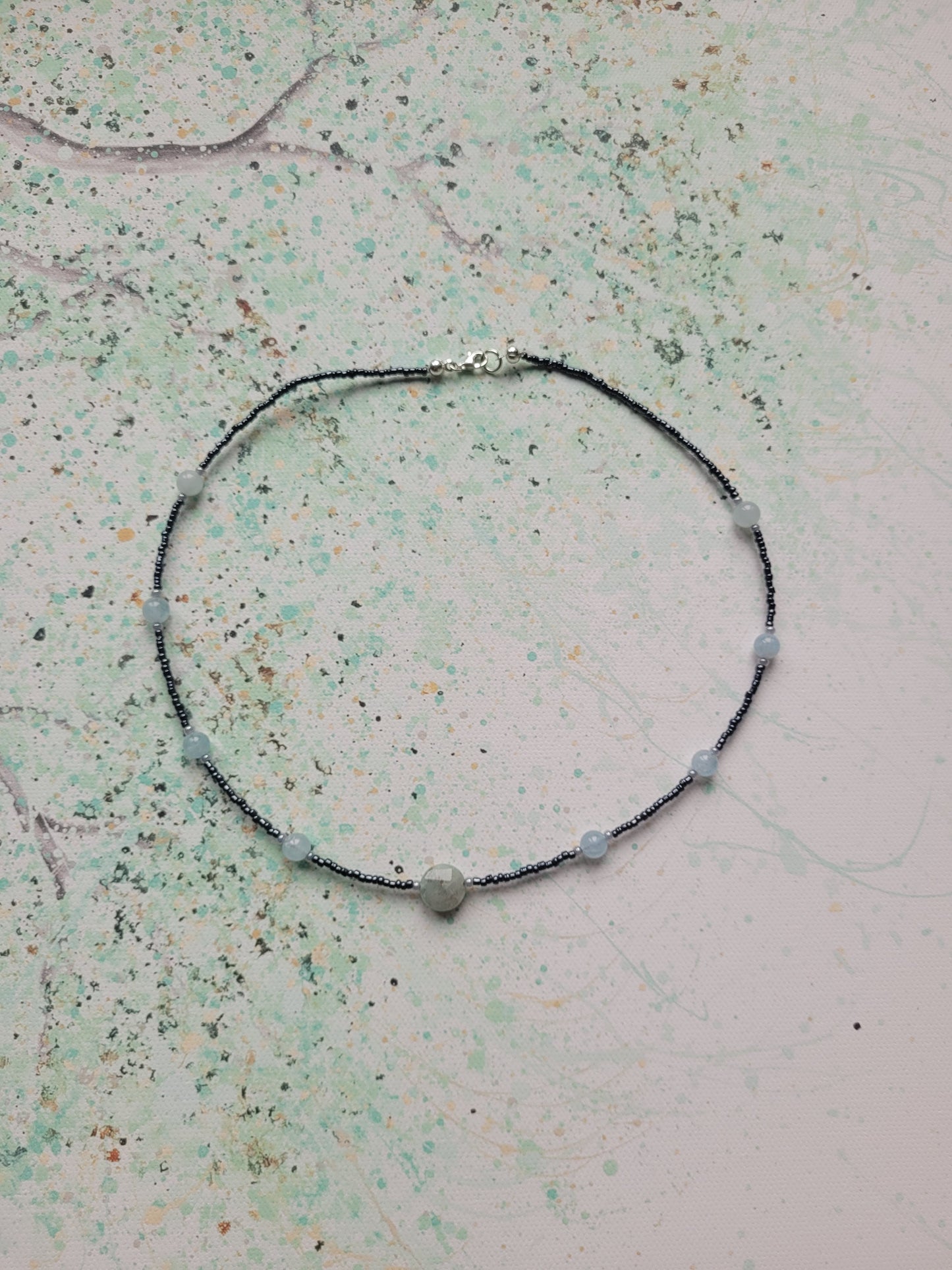 Collier en Aigue-Marine et perles de rocailles bleue marine