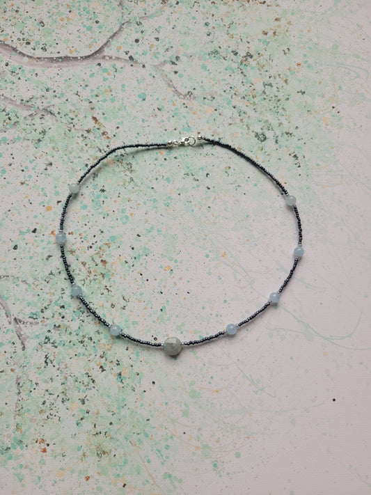 Collier en Aigue-Marine et perles de rocailles bleue marine