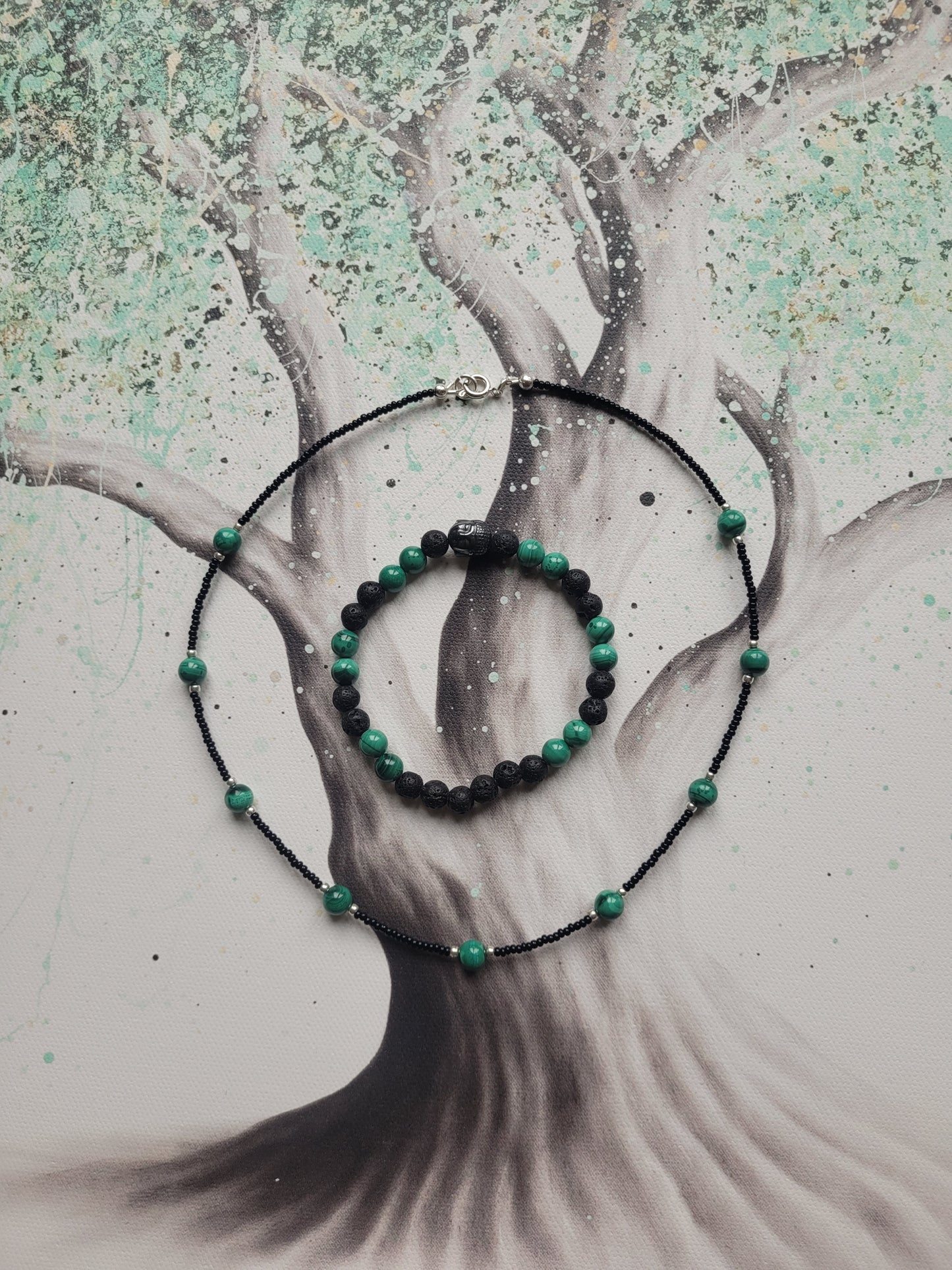 Collier en Malachite et perles de rocailles noires