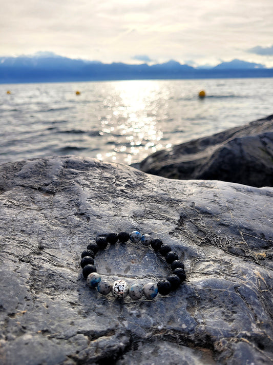Bracelet en Lave et Azurite Bleue, avec perle intercalaire argentée